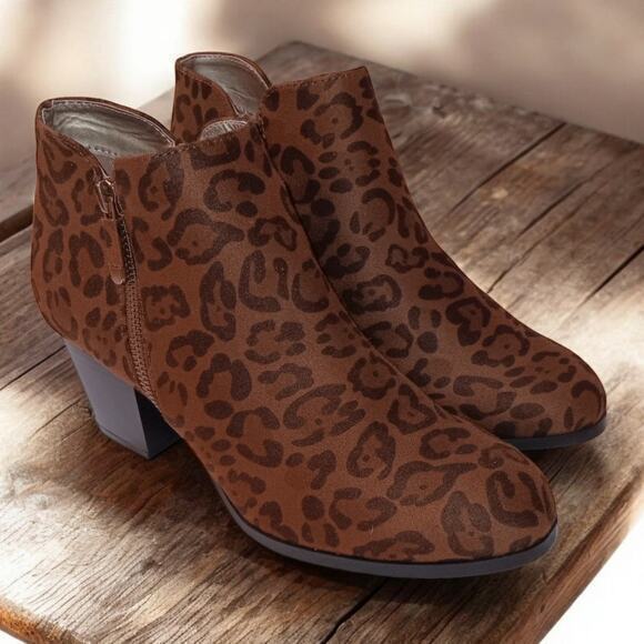 NEW Style & Co. Animal Print Boots Size 8.5 Ankle Black Brown Vegan Faux Leather - Picture 1 of 9